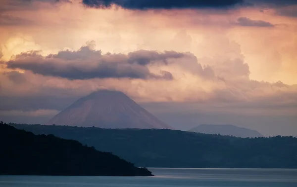 Вулкан Ареналь Заході Сонця Коста Рика — стокове фото