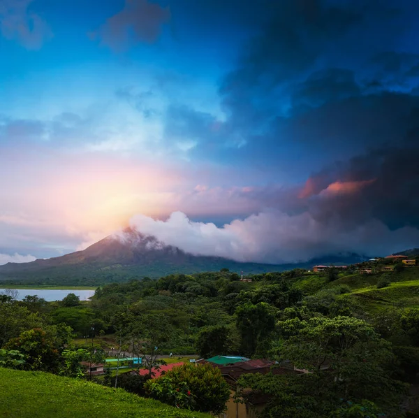 Stürmische Wolken Über Dem Vulkan Arenal Costa Rica — Stockfoto