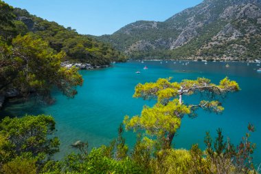 Fethiye, Fethiye ilinin Oludeniz ilçesine bağlı Mavi Göl