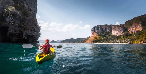 Woman Paddles Kayak Calm Sea Tropical Islands — Stock Photo, Image