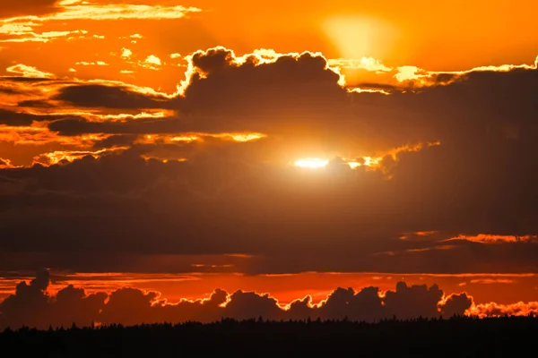 Cielo Tarde Con Sol Durante Puesta Del Sol — Foto de Stock