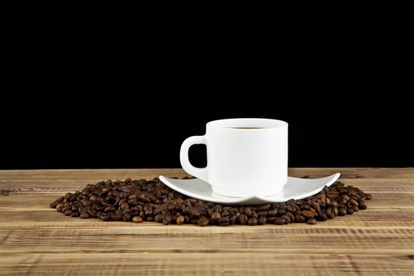 Tazza di caffè con grani — Foto Stock