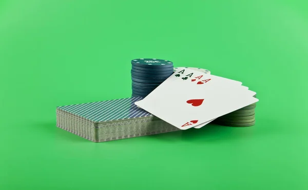 Jogando cartas com fichas — Fotografia de Stock