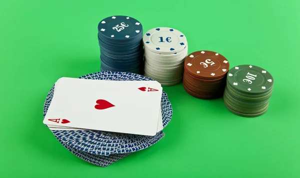 Playing cards with chips — Stock Photo, Image