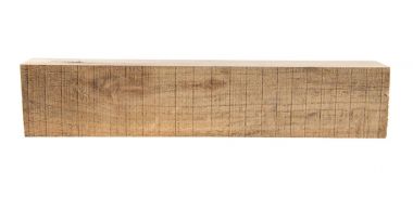 Tahta beyaz arkaplanda izole edildi 