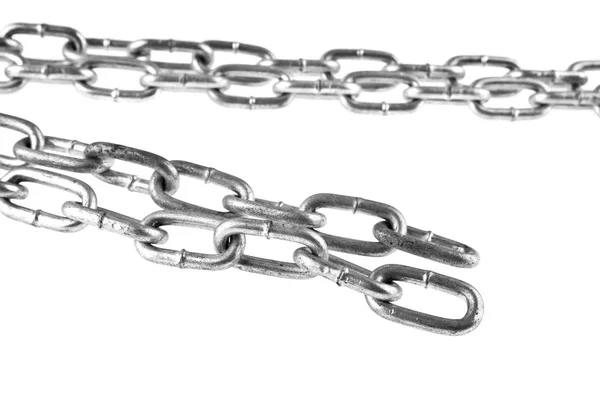 Łańcuch metalicznej na białym tle — Zdjęcie stockowe