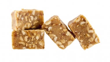 beyaz zemin üzerine şerbet