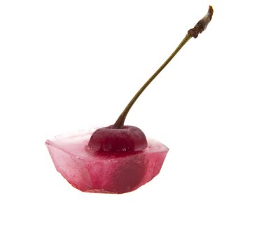 Kırmızı Kiraz buzun içinde olduğunu