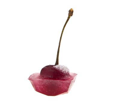 Kırmızı Kiraz buzun içinde olduğunu