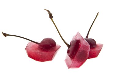 Kırmızı Kiraz buzun içinde olduğunu