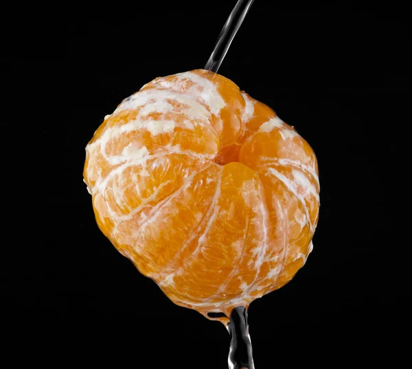 Oranges in drops of water — Stock Photo, Image