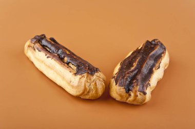 üzerinde kahverengi Pastalar