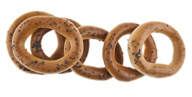 Beyaz arka plan üzerinde izole simit 