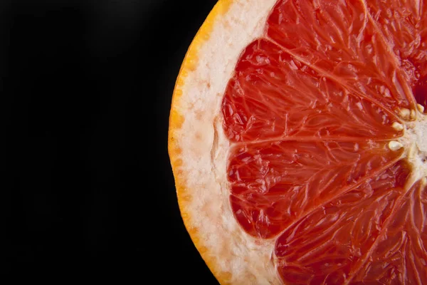 Arancione isolato su sfondo nero primo piano — Foto Stock