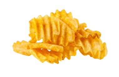 Beyaz arkaplanda patates cipsi