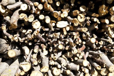 yığılmış ahşap şömine için