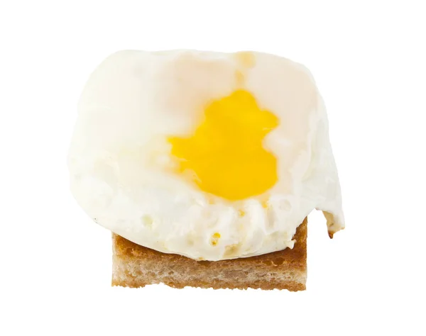 Huevos fritos sobre pan — Foto de Stock