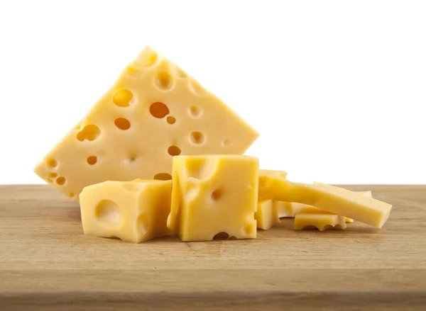 Τυρί σε λευκό φόντο — Φωτογραφία Αρχείου