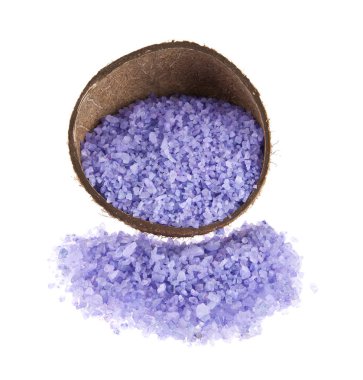 Beyaz arka plan üzerinde izole Hindistan cevizi deniz tuzu