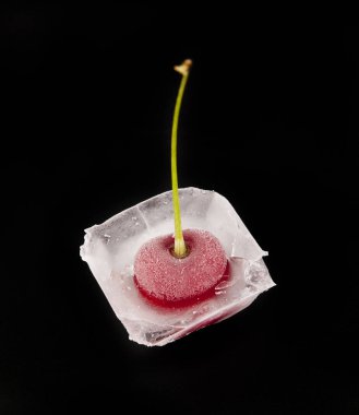 buz siyah zemin kiraz