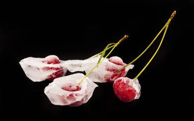 buz siyah zemin kiraz