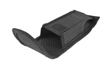 siyah kapak beyaz arka plan yakın çekim izole