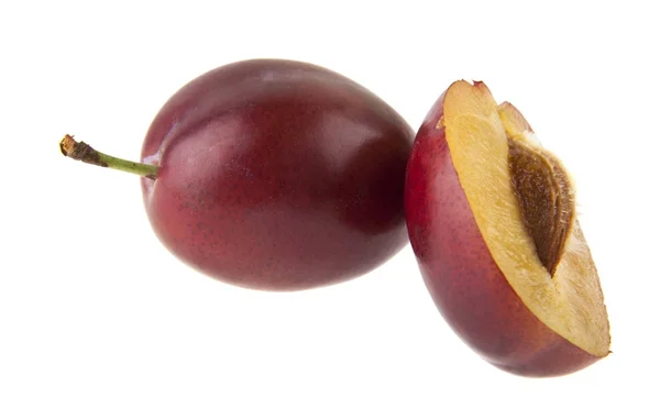 Plums diisolasi di white background closeup — Stok Foto