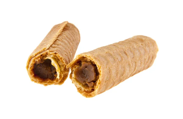 Wafer rören med fyllning isolerad på vit bakgrund närbild — Stockfoto