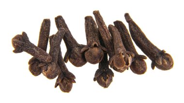 Beyaz arka plan closeup izole karanfil baharat