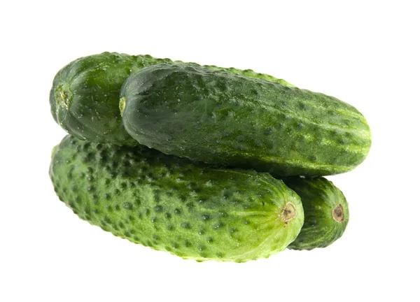 Komkommers geïsoleerd op een witte achtergrond closeup — Stockfoto