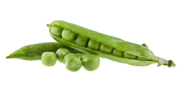 Guisantes verdes aislados sobre fondo blanco — Foto de Stock