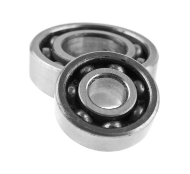 Beyaz arka plan üzerinde izole rulman