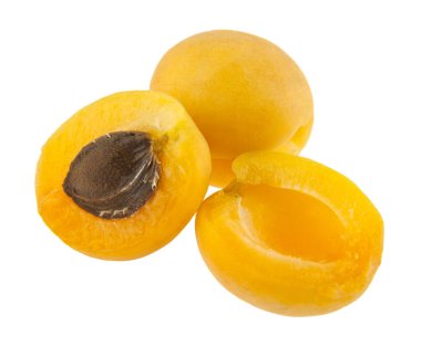 Kayısılar beyaz arkaplanda izole edilmiş