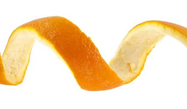 Апельсиновая кожура на белом фоне — стоковое фото