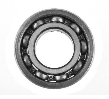 Beyaz arka plan üzerinde izole rulman