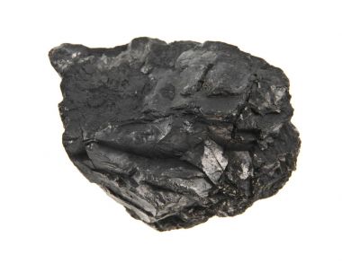 kömür beyaz arkaplanda izole edildi