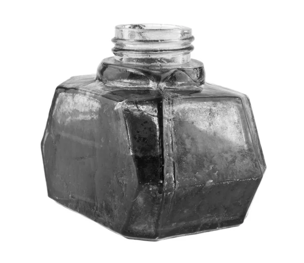 旧的玻璃罐为墨水隔绝在白色背景上 — 图库照片