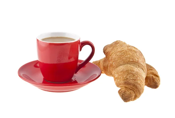 Röd kopp med kaffe och croissanter isolerad på vit bakgrund — Stockfoto
