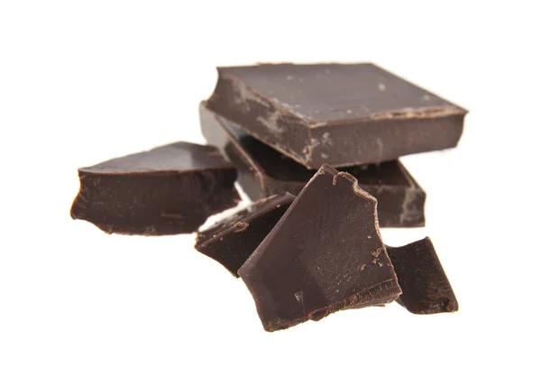 Fehér alapon izolált csokoládédarabok — Stock Fotó