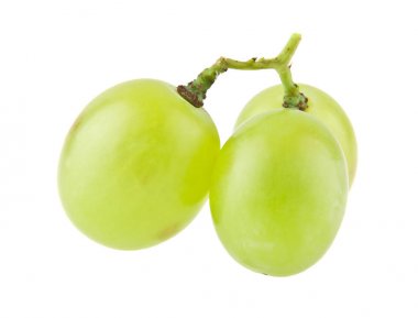 Beyaz arkaplanda izole edilmiş üzümler