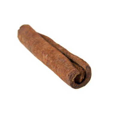 Tarçın çubukları beyaz arkaplanda izole