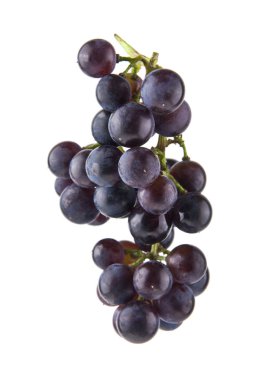Beyaz arkaplanda izole edilmiş üzümler