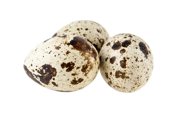 Beyaz arka planda izole edilmiş bıldırcın yumurtaları — Stok fotoğraf