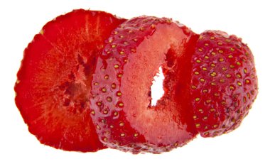 Çilek beyaz arkaplanda izole edildi