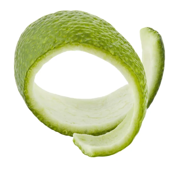 Zielona skórka z limonki izolowana na białym tle zbliżenie. — Zdjęcie stockowe