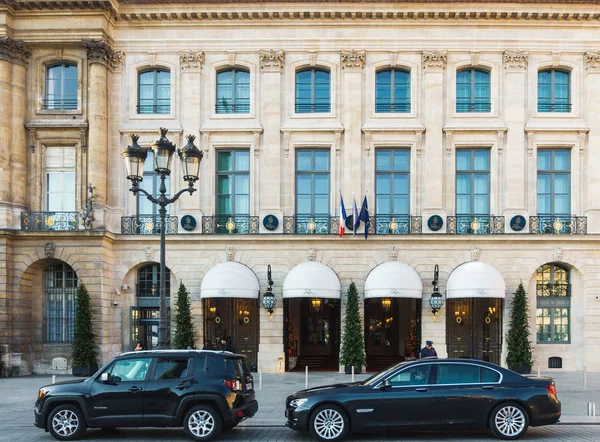 Отель "Ритц" в Париже, Франция — стоковое фото