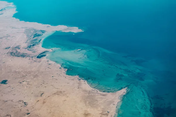 Flybilde av en kystregion i Qatar – stockfoto