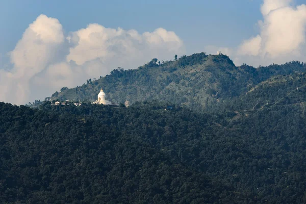 A világ béke Pagoda-Pokhara — Stock Fotó
