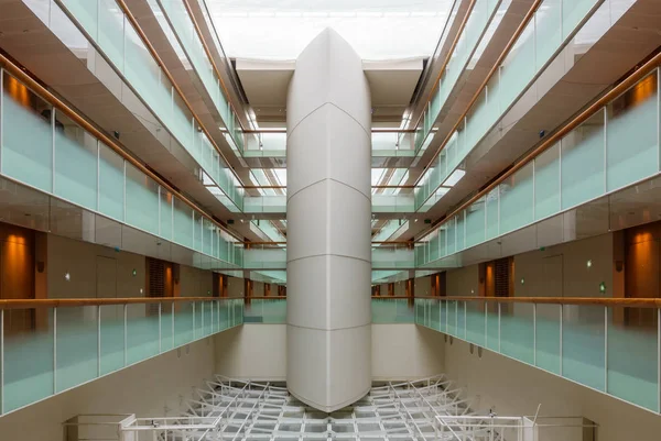 Interior shot of the Sheraton Paris Airport Hotel & Conference C — Stock Photo, Image