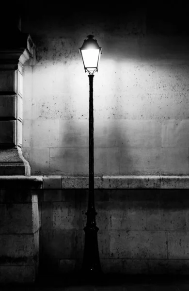 Vintage lamp post in Paris — Stock Photo, Image